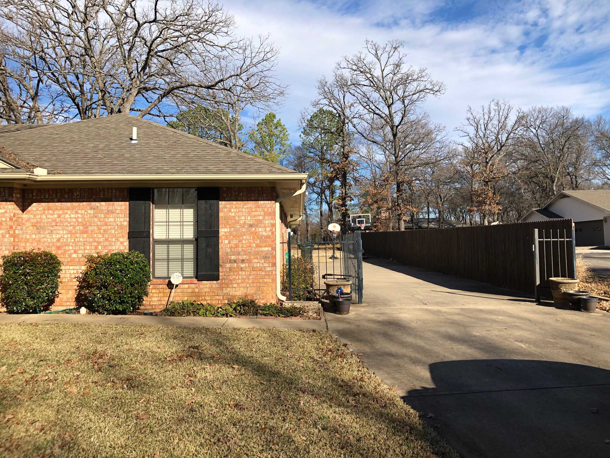 1024 Gail Farrell Dr., Durant, OK 74701 Bryan County Rentals